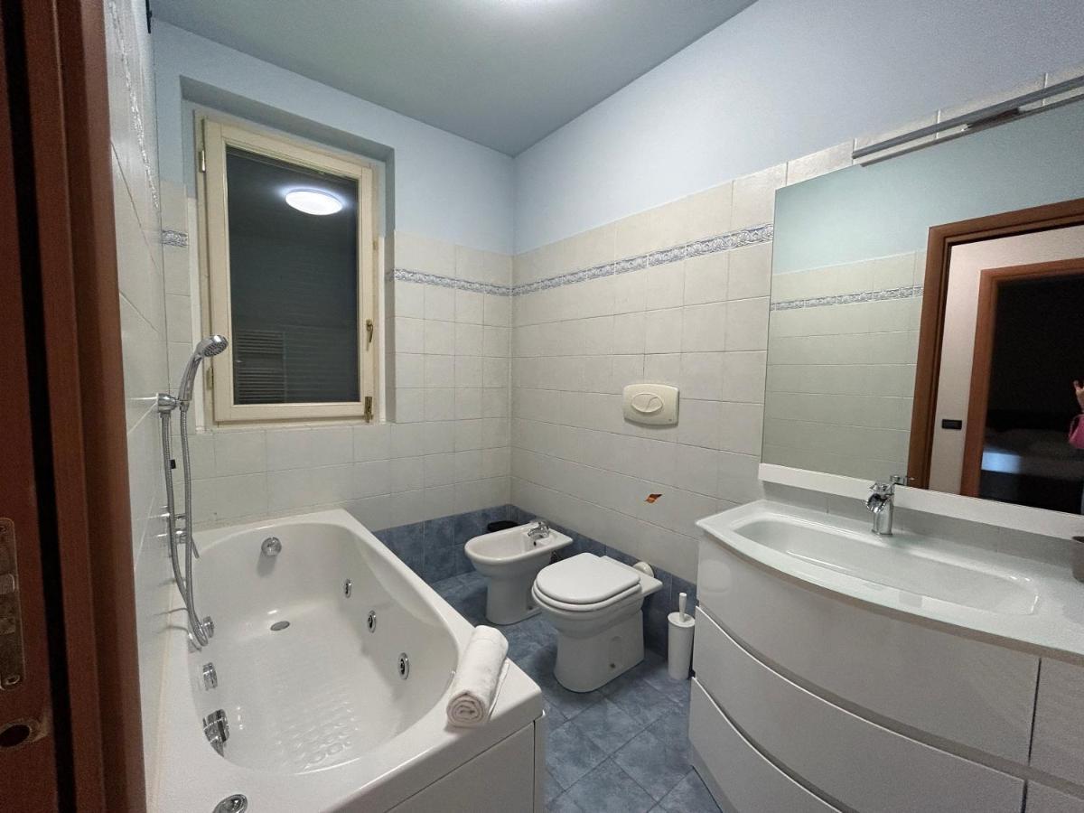 Appartamento Mimosa - Immobili E Soluzioni Rent Брембате Екстер'єр фото